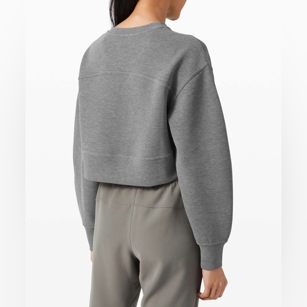Lululemon Soft Ambitions Crop Crew
Heathered Graphite Grey - Picture 4 of 9
